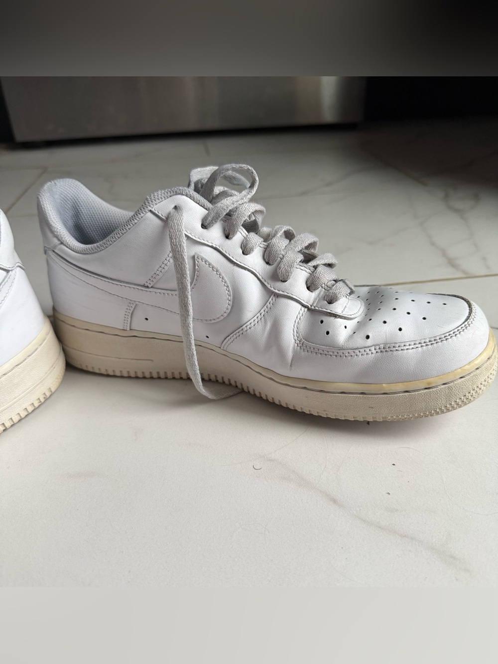 Nike Air Force 1s - Mens Size 9.5 - Picture 5 of 7